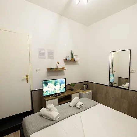Tiny Cute Near The Center - 5 Min Walk * Tirana