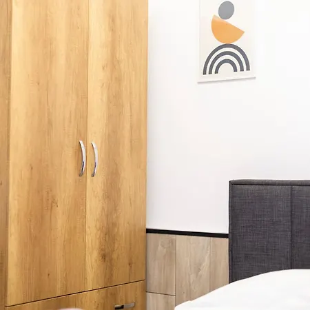 Tiny Cute Near The Center - 5 Min Walk Apartamento Tirana