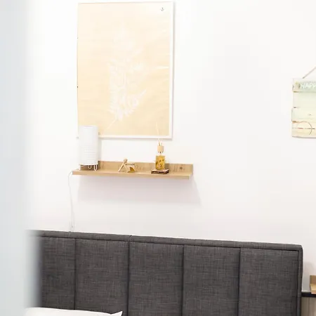 Tiny Cute Near The Center - 5 Min Walk Apartment