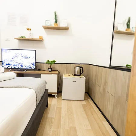 Tiny Cute Near The Center - 5 Min Walk Apartmán
