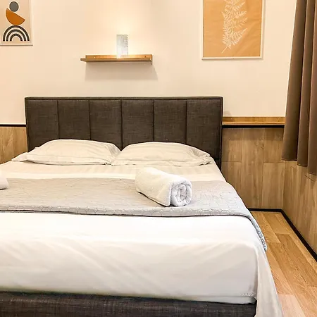 Tiny Cute Near The Center - 5 Min Walk Apartament *